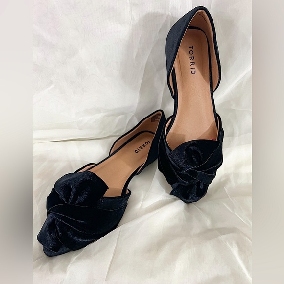 Torrid D’Orsay Flats - Picture 2 of 7